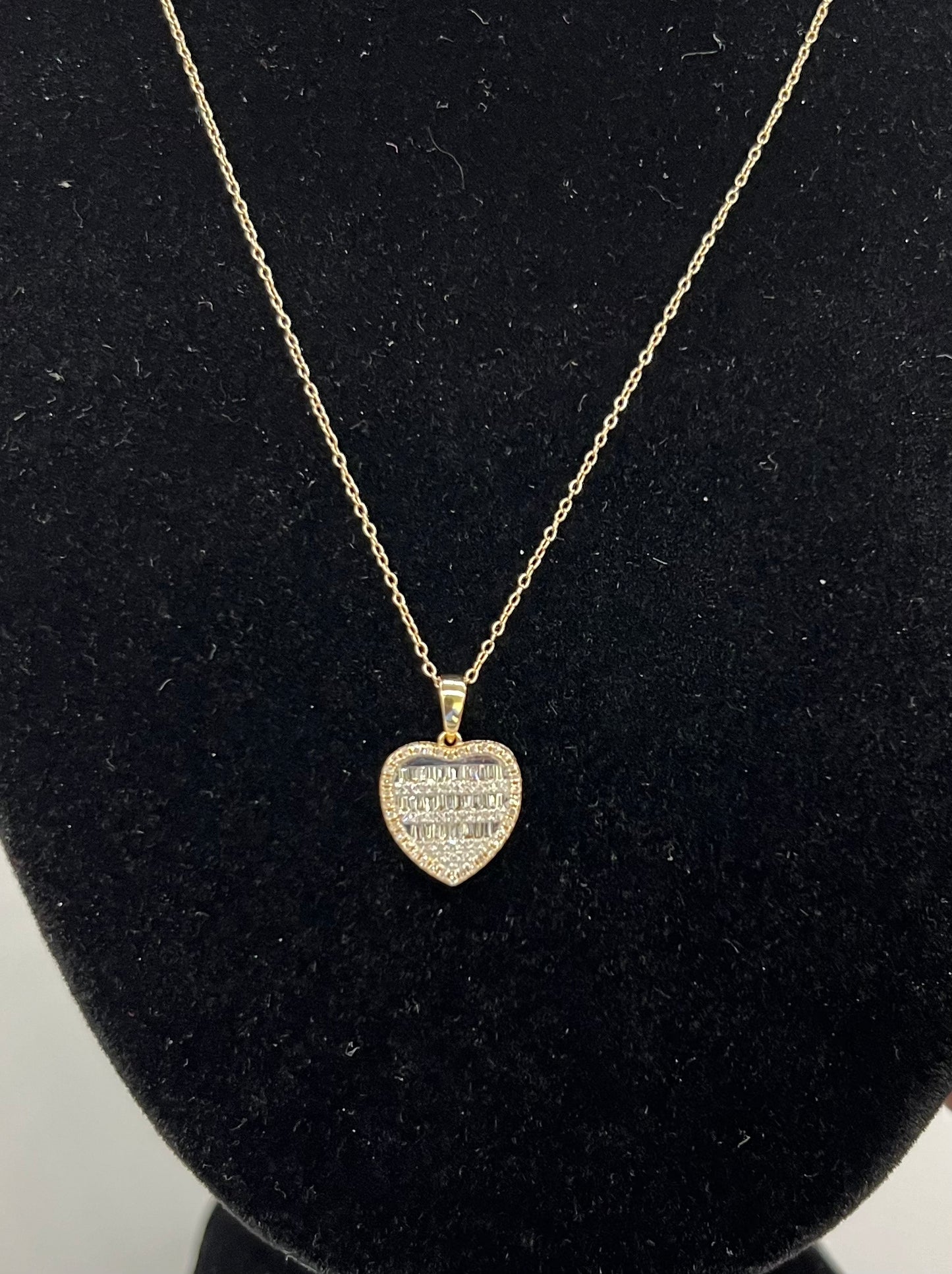 Chain with diamond heart charm