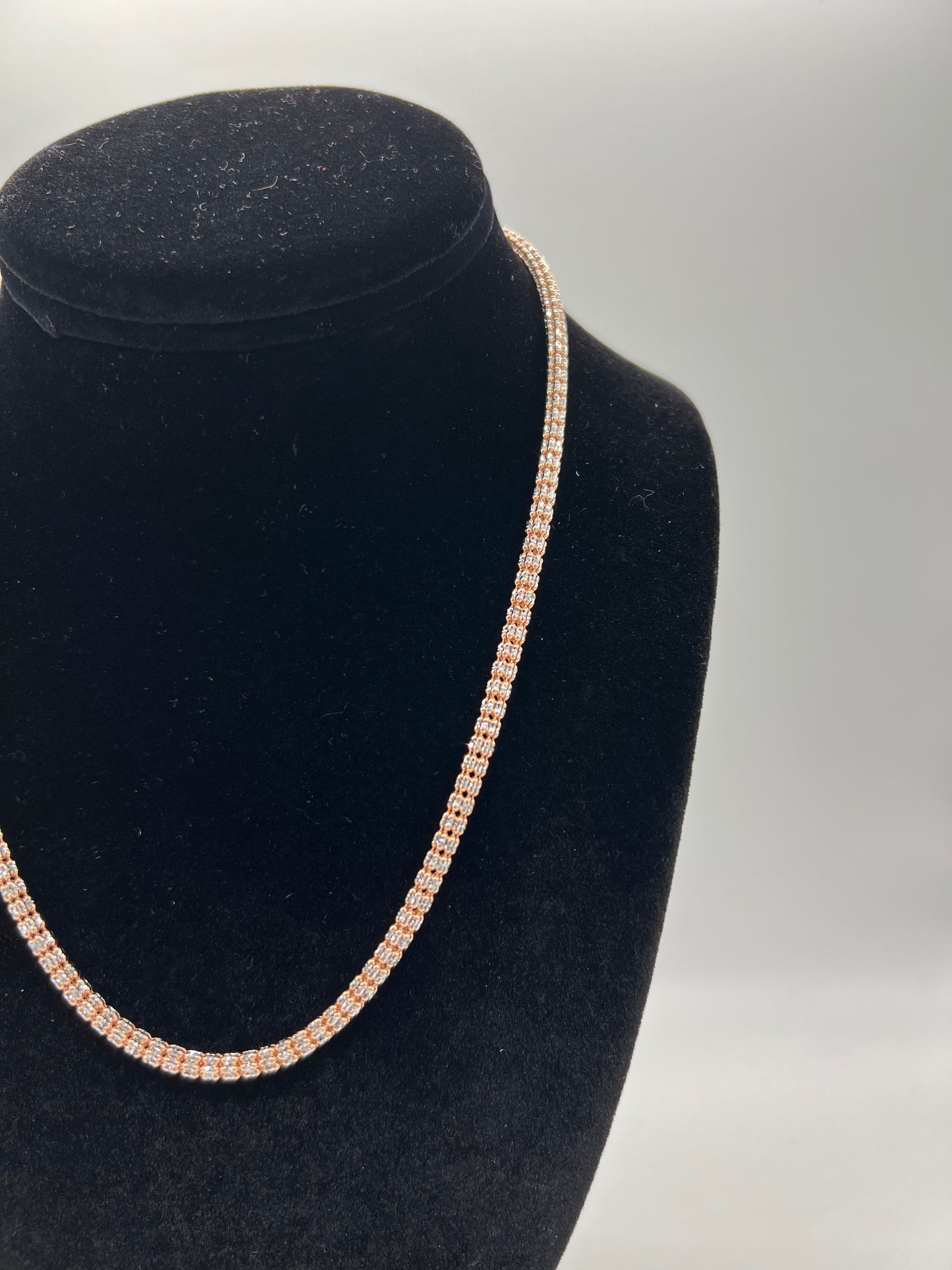10k gold | shiny roller necklace