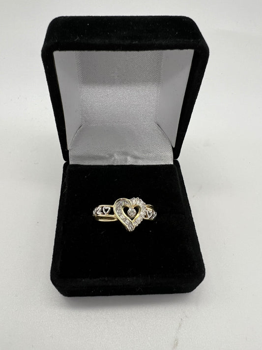 Heart ring | 10k gold & diamonds
