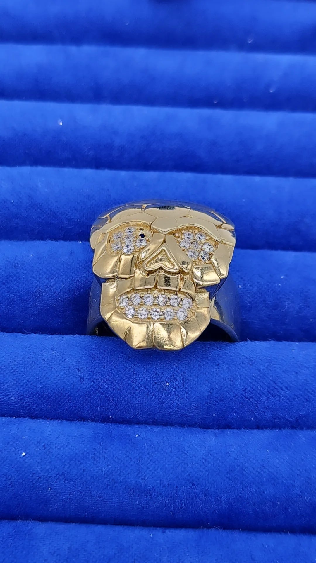 Skull man's ring