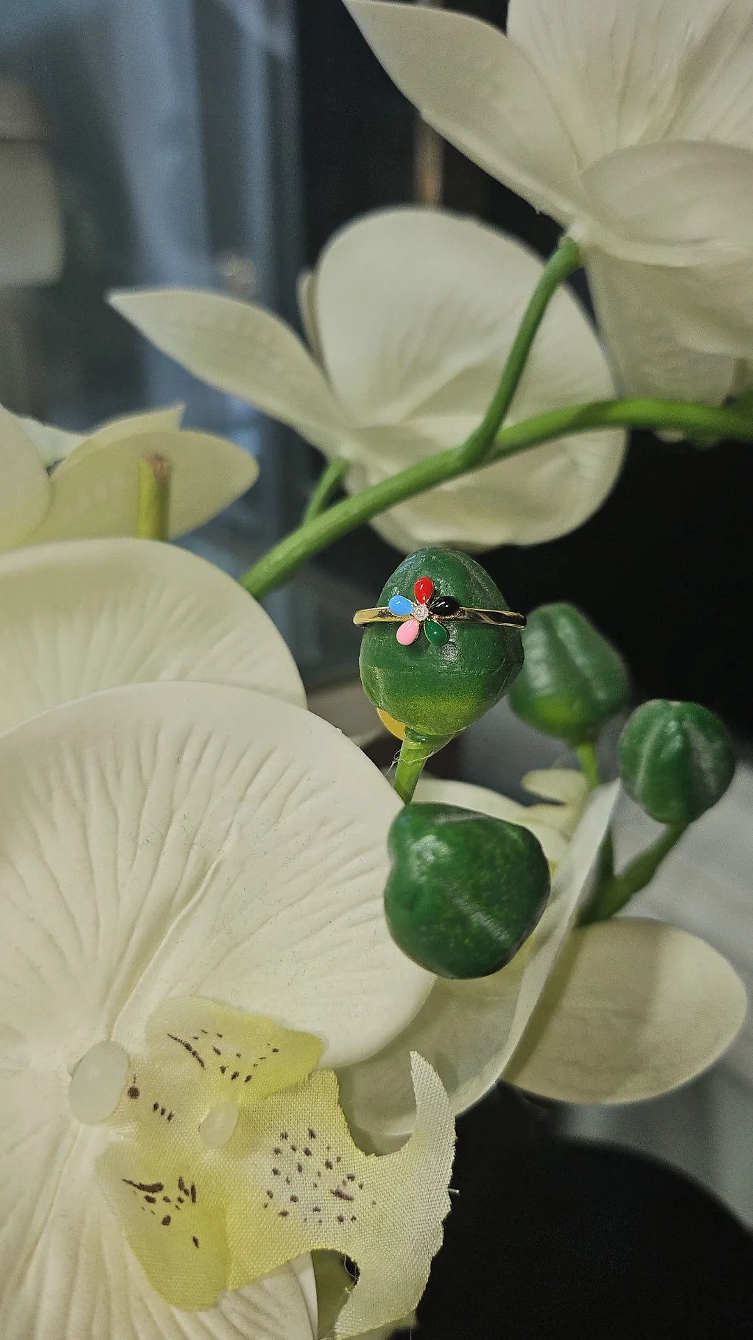 Colorful flower ring