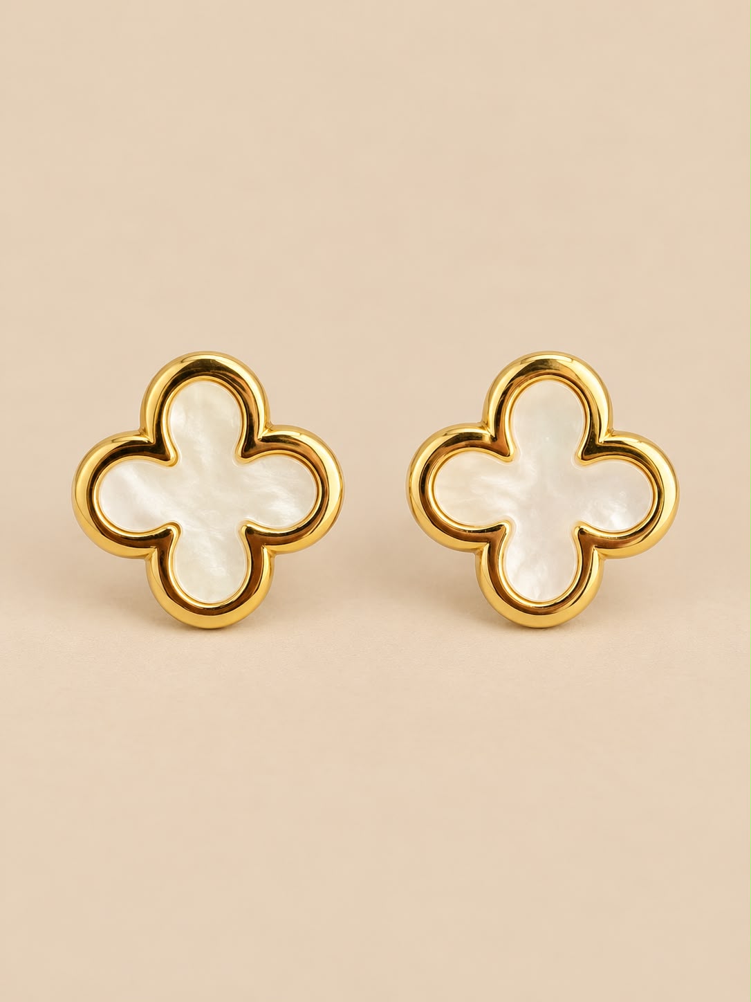 14K Yellow Gold White Flower Stud Earrings 8.5mm – 1.20 Grams