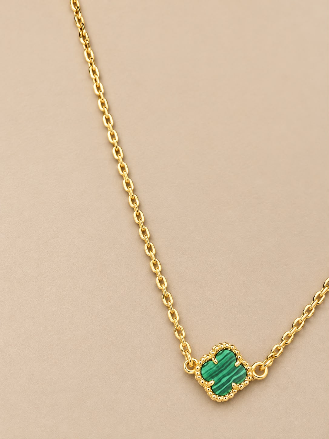 14K Yellow Gold Green Clover Flower Necklace 17” 7.7mm Pendant 2.9 Grams