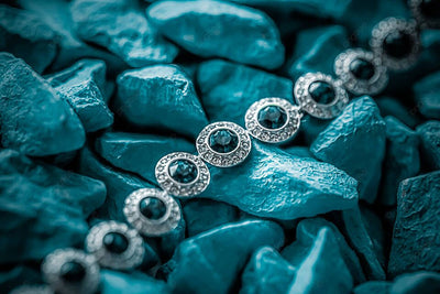 How to Choose the Perfect Engagement Ring: A Complete Guide