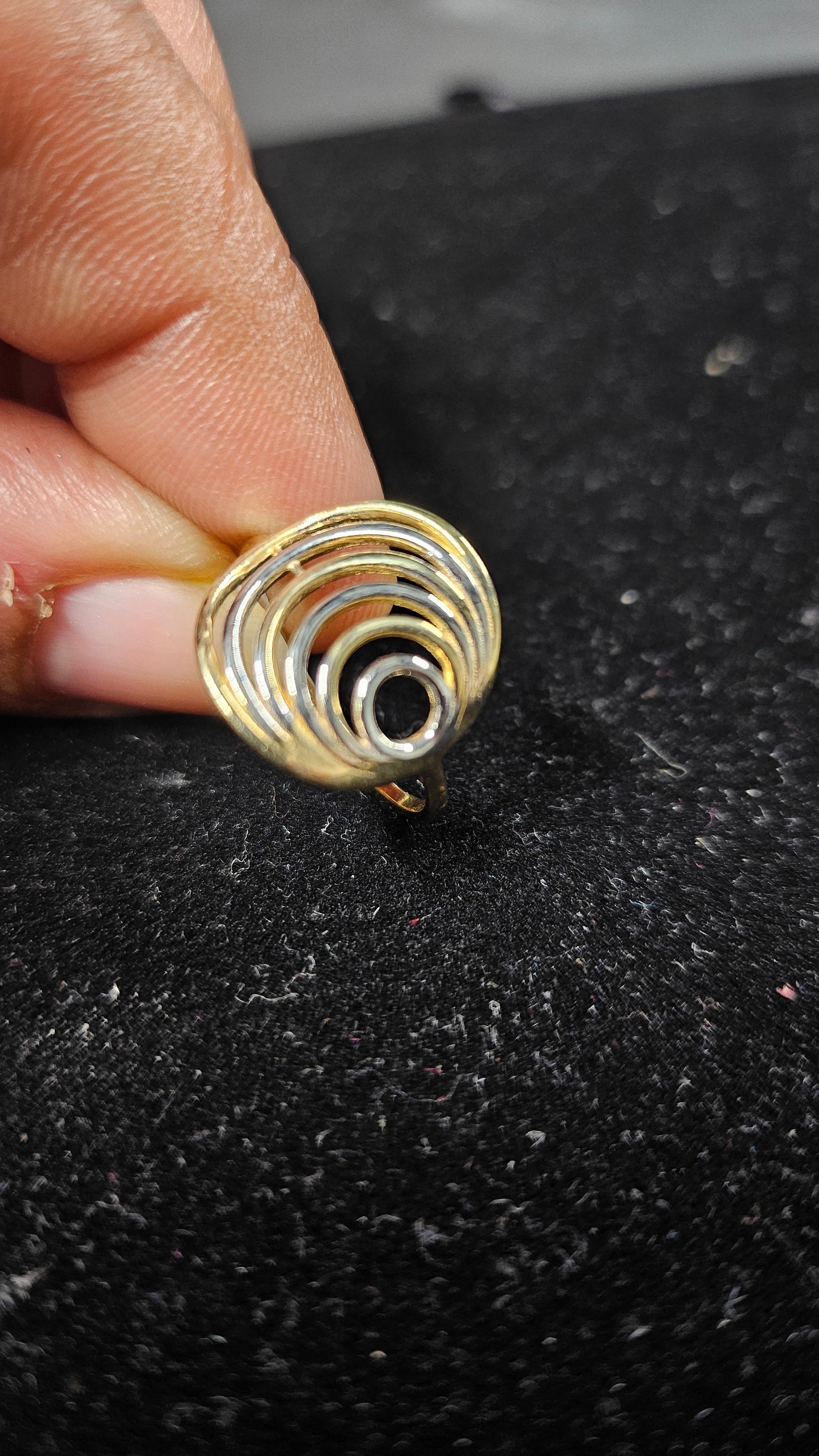 Spiral ring