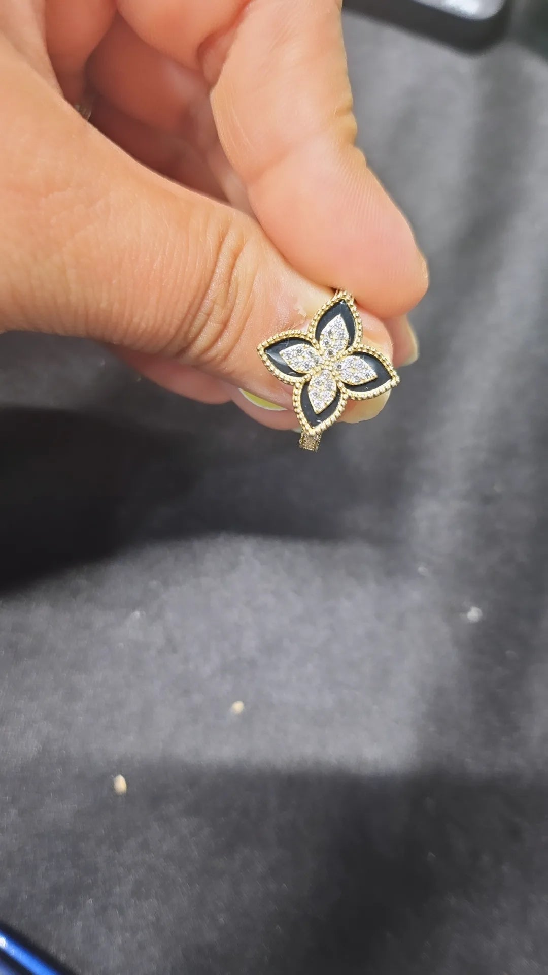 Flower ring