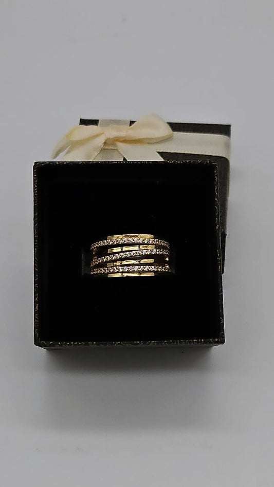 Parallel line ring