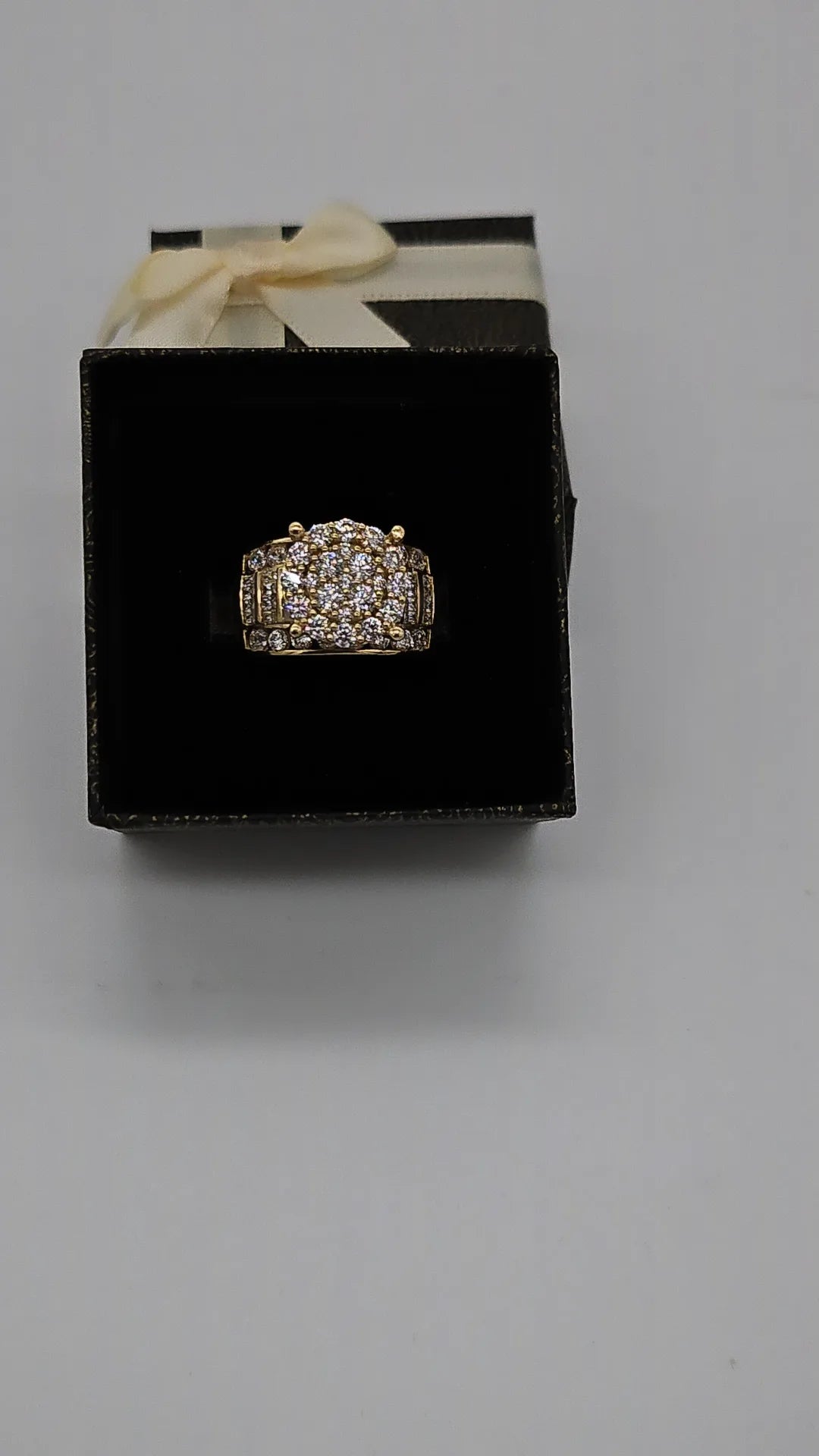Solitaire ring