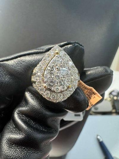 Gold Ring with 3 Carat Diamonds