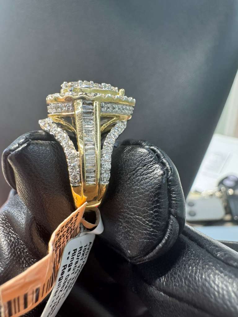 Gold Ring with 3 Carat Diamonds