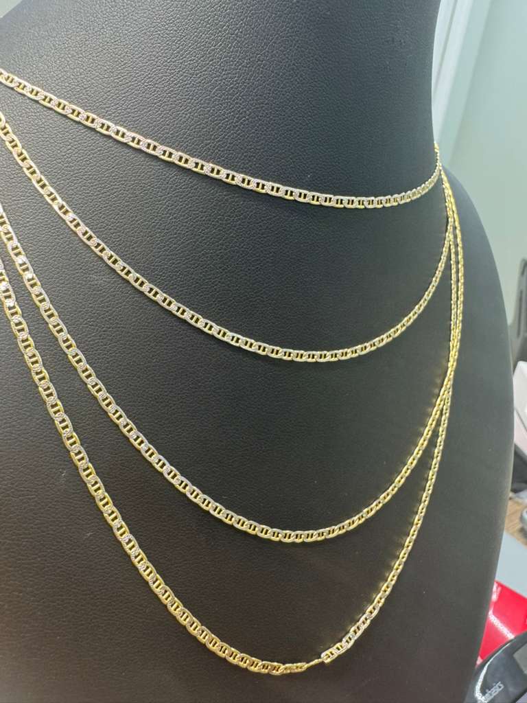 Mariners link chain