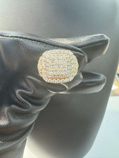 Gold Ring with 2.5ct Diamonds