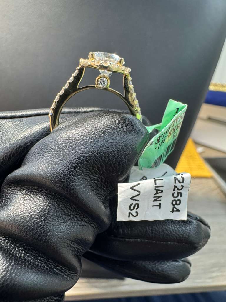 Round Halo Diamond Ring