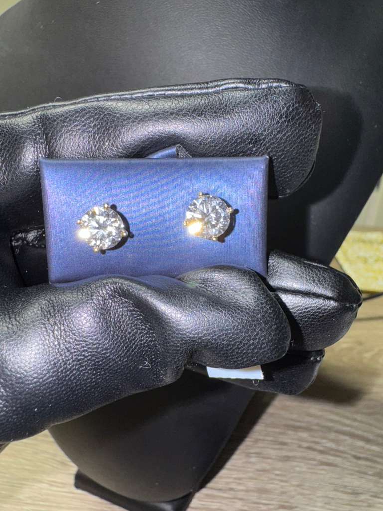 Yellow Gold Round Brilliant Solitaire Diamond Studs