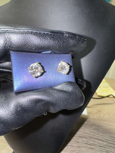 Yellow Gold Round Brilliant Solitaire Diamond Studs