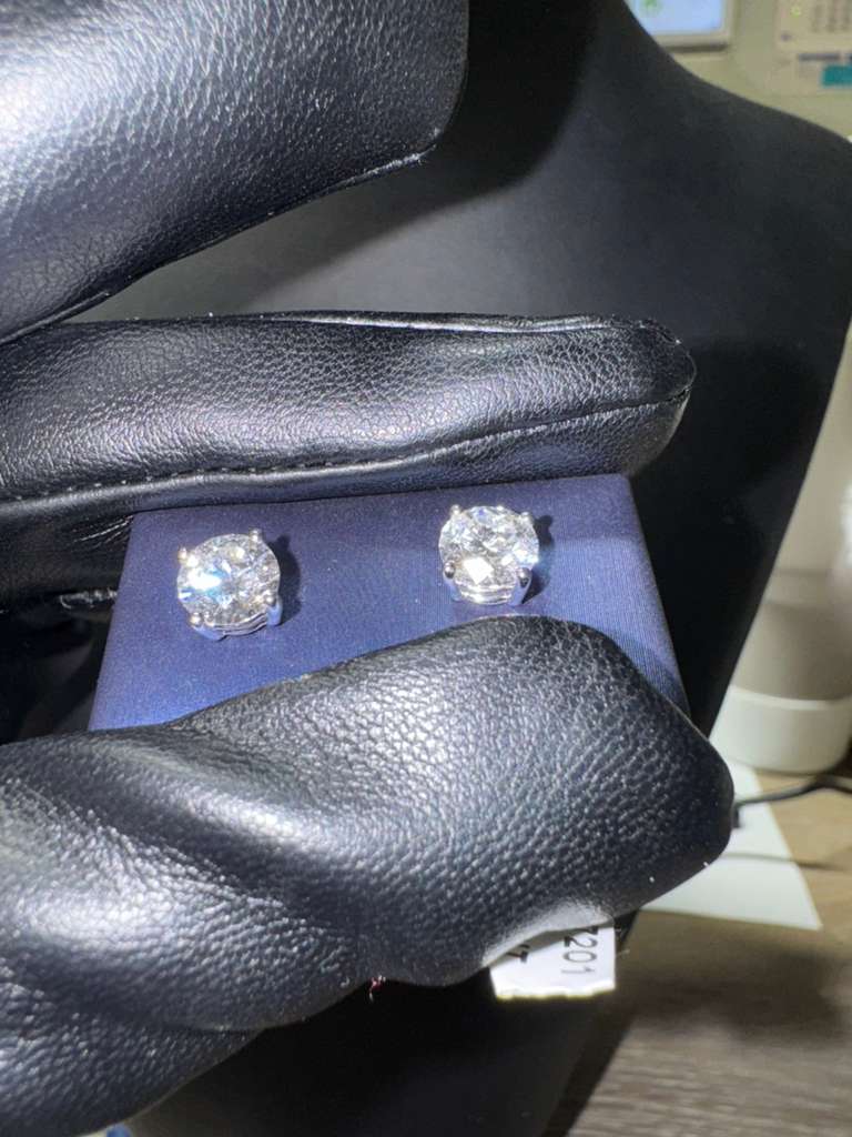 Brilliant Cluster 2.5ct White Gold Earring