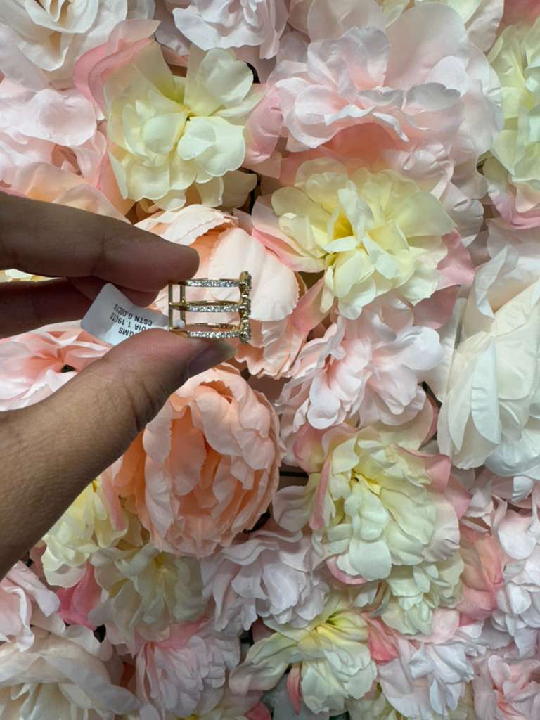 Luxe Brilliance VS Diamond Ring