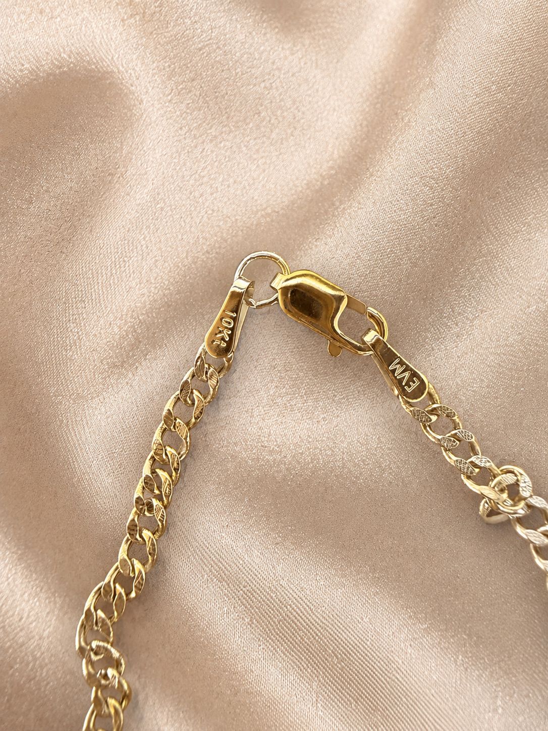10K Yellow Gold Curb Link Chain Necklace 2mm – 16” or 20” – Classic Unisex