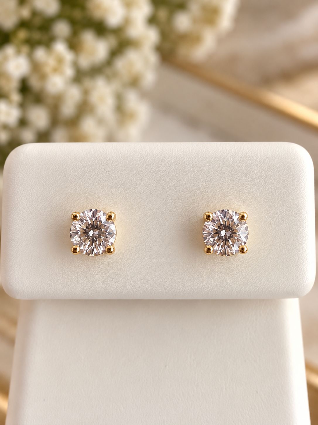 14K Gold Lab Grown Diamond Stud Earrings IGI Certified Round Brilliant