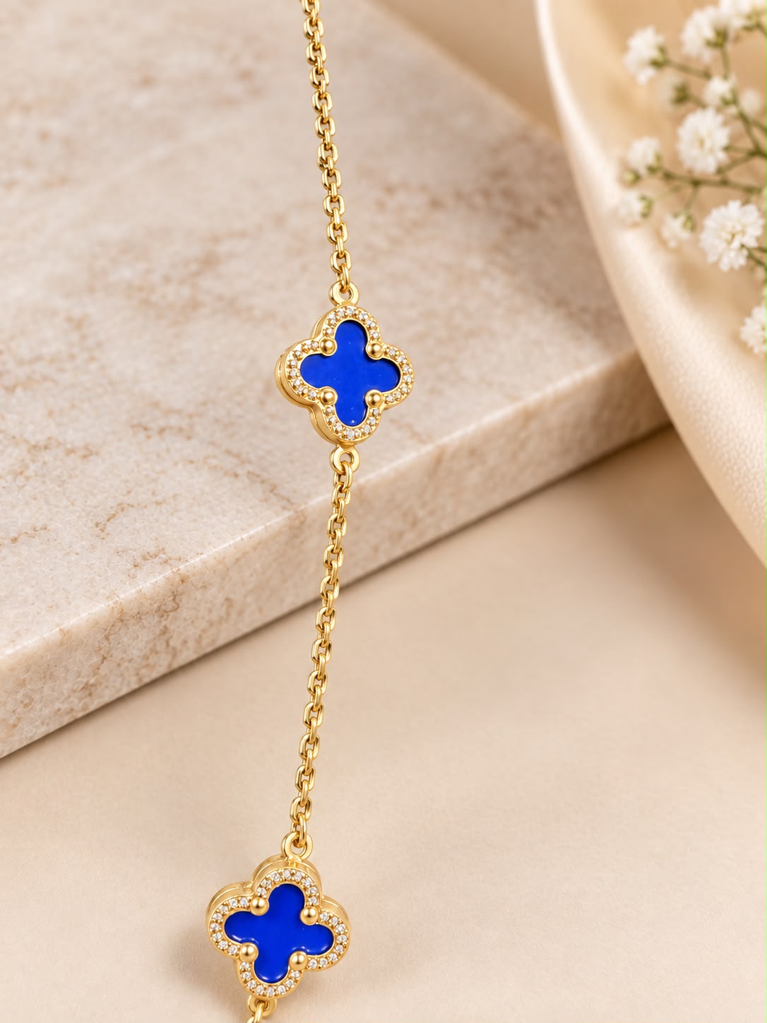 14K Yellow Gold 16” Blue Clover Station Necklace 10.66g