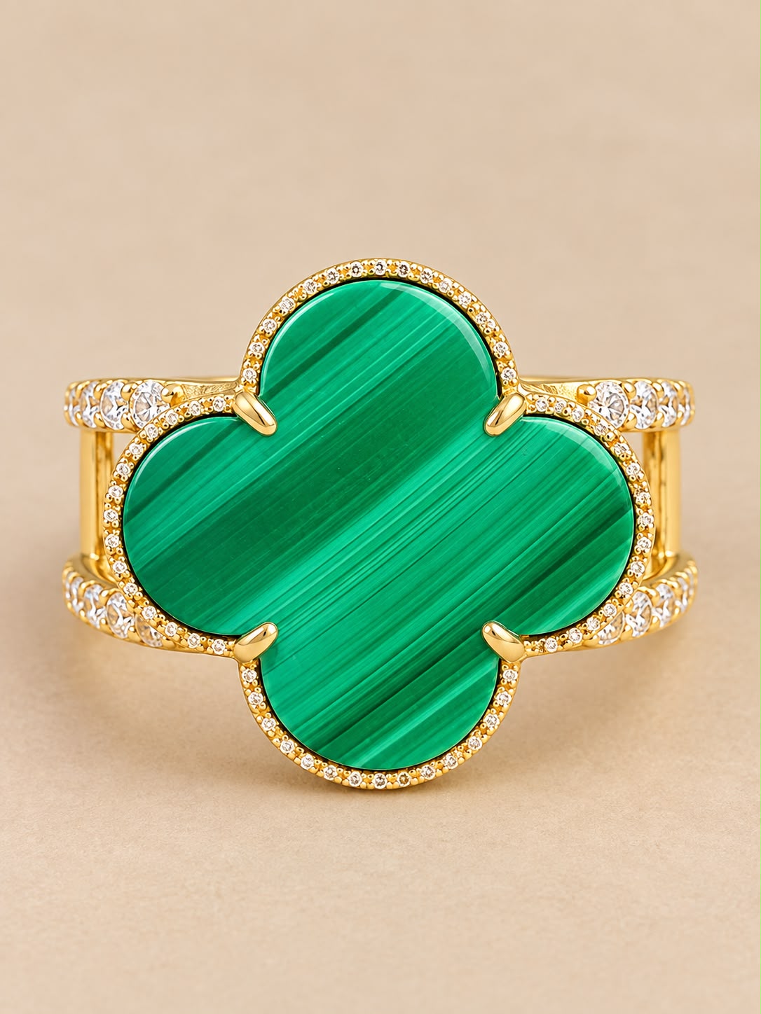 10K Yellow Gold Green Stone CZ Four-Leaf Design Ring Size 7 – 3.65g