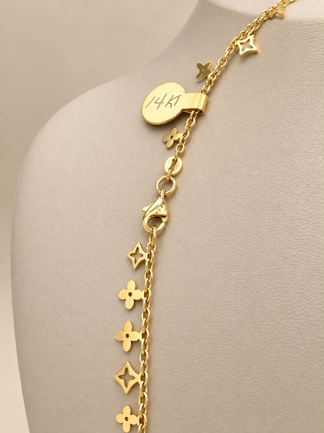 14K Yellow Gold Clover Flower Charm Necklace 17” Dangle Chain 5.6 Grams