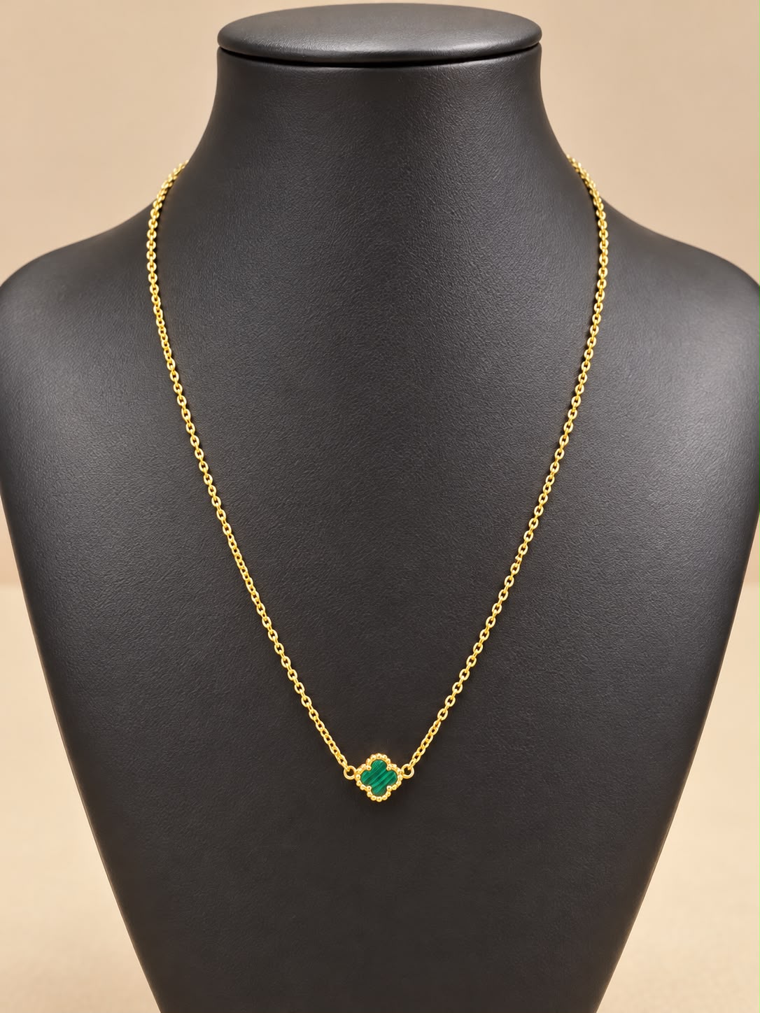 14K Yellow Gold Green Clover Flower Necklace 17” 7.7mm Pendant 2.9 Grams