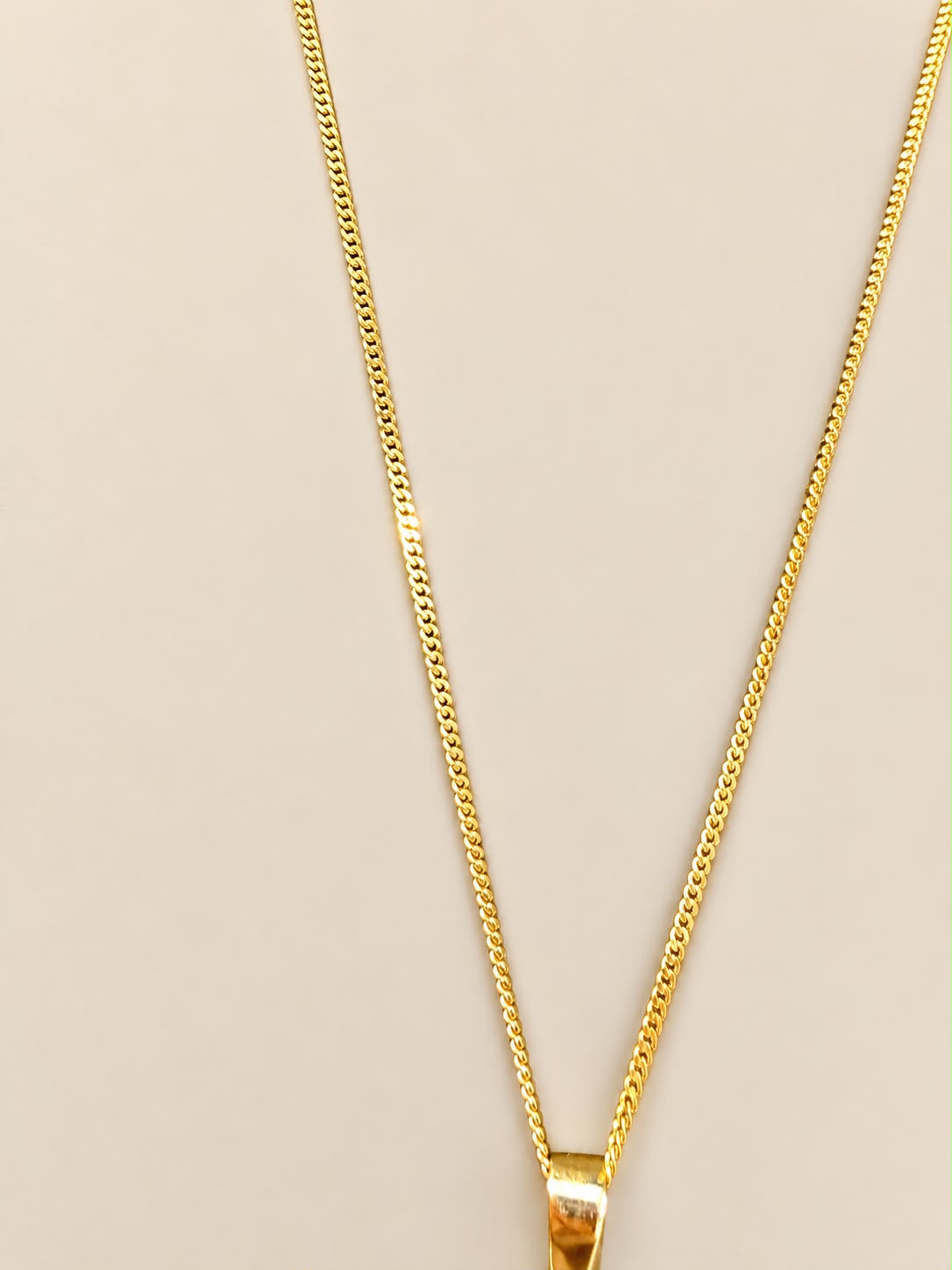 14K Yellow Gold 24” Necklace Chain with CZ Celtic Knot Pendant 13.8mm 3.13 Grams