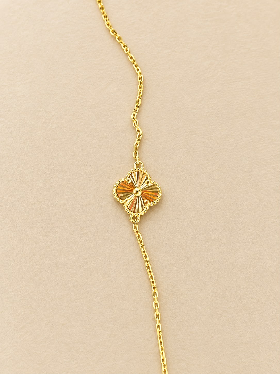 10K Yellow Gold Two Tone Clover Flower Station Necklace 10.9mm 6.91 Grams