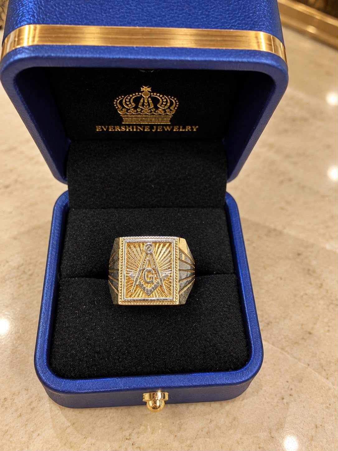 10K Yellow Gold Men’s Masonic Freemason Square Signet Ring Size 10.5