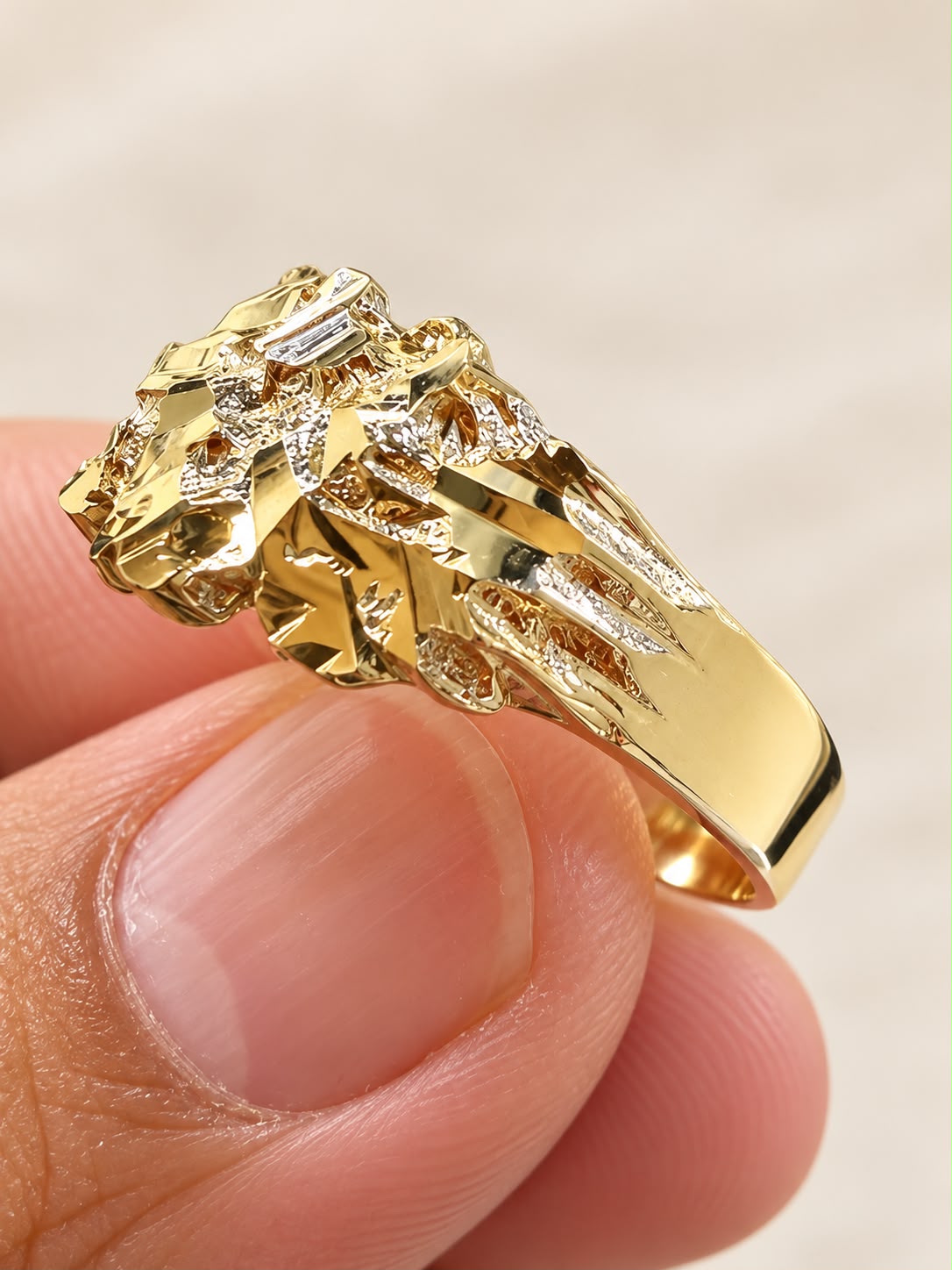 10K Yellow Gold Men’s Nugget Ring Diamond Cut Statement Band Size 9 3.5 Grams