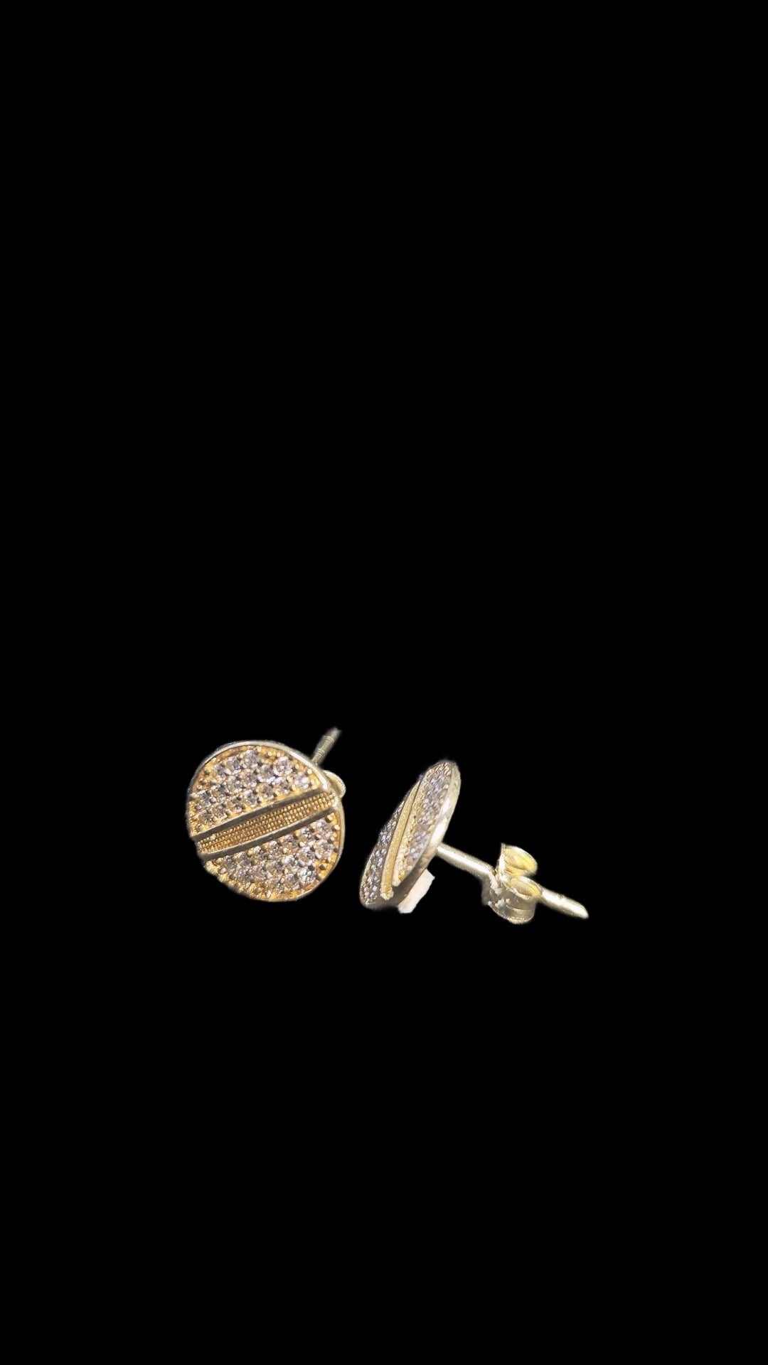 Circle studs