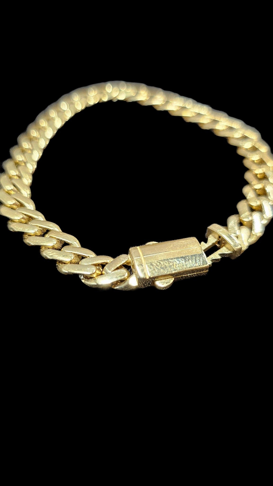 Cuban link bracelet