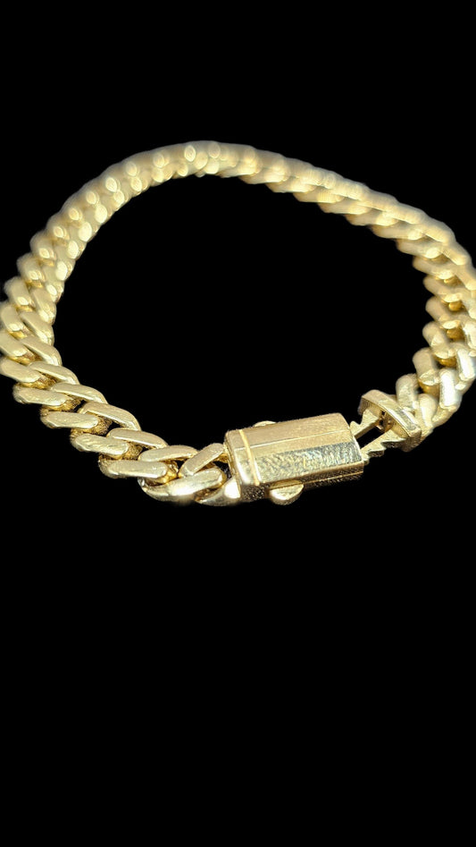 Cuban link bracelet