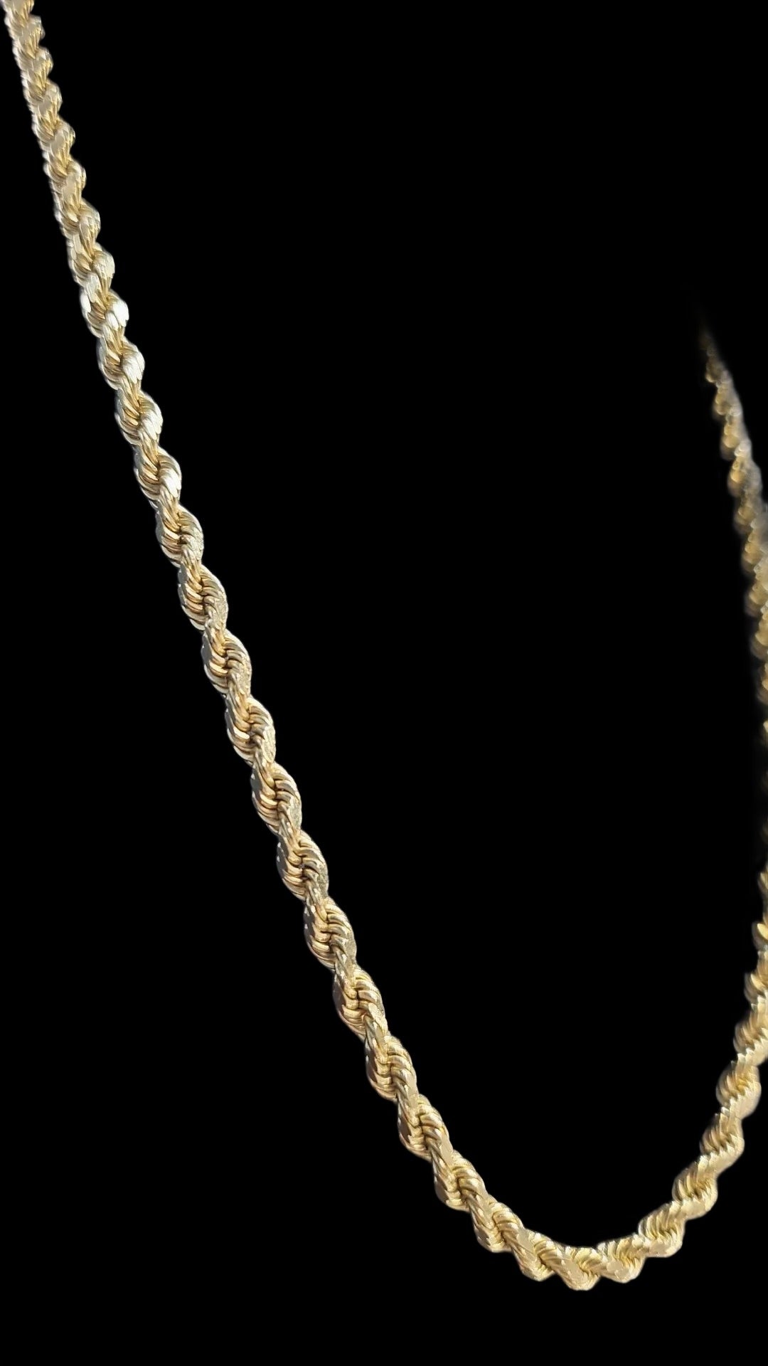 Gold rope chain