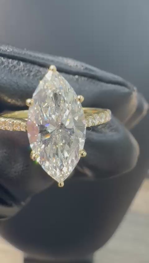 Marquise Elegance Diamond Ring