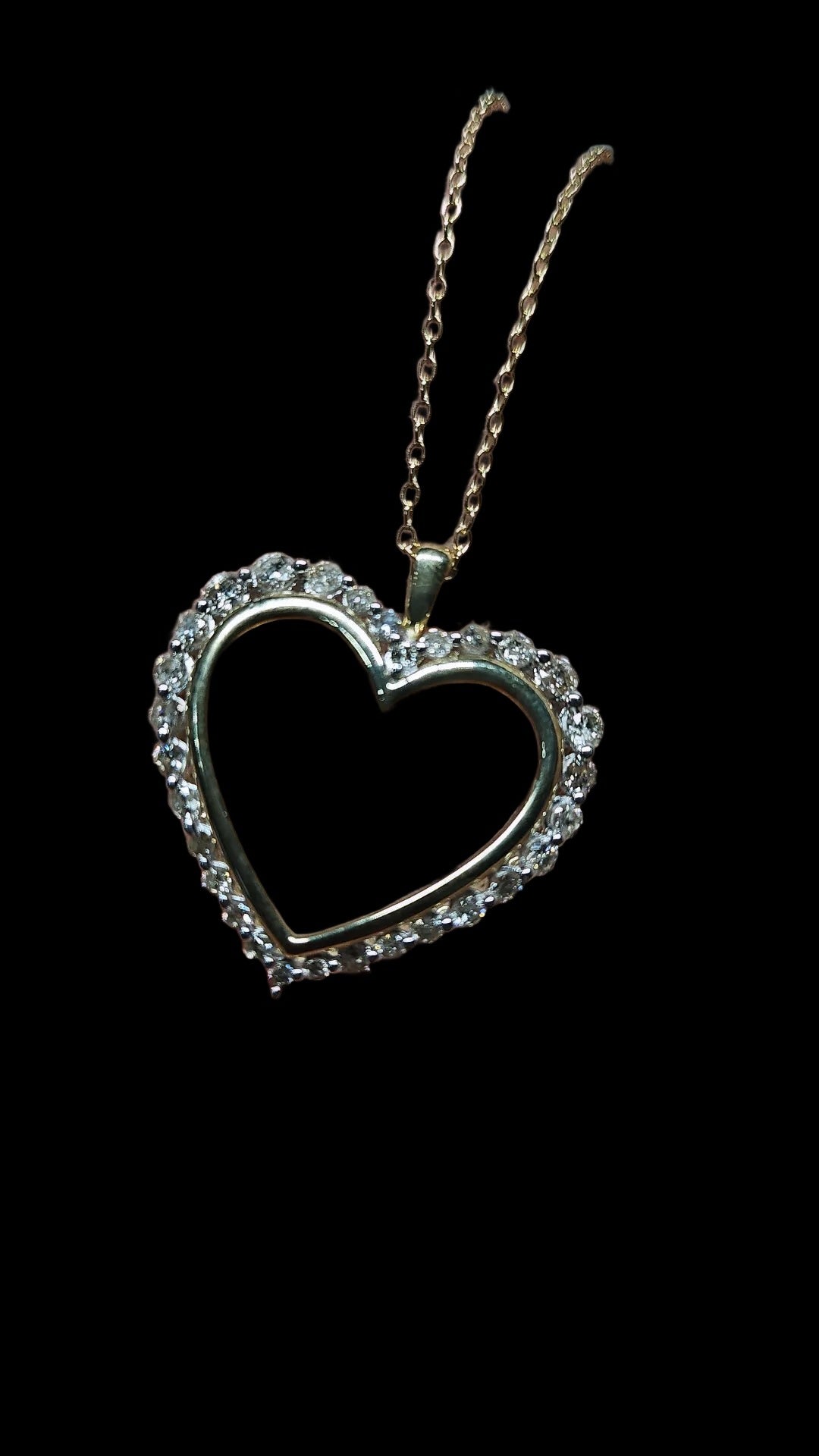 The golden heart charm