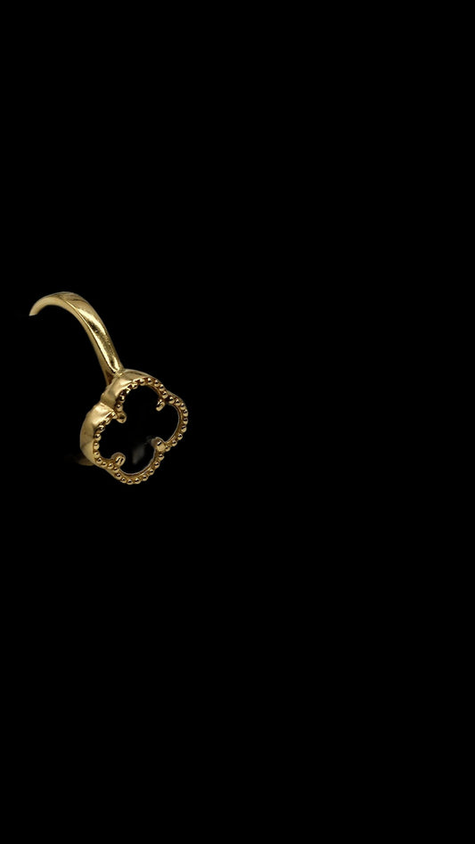 White flower ring