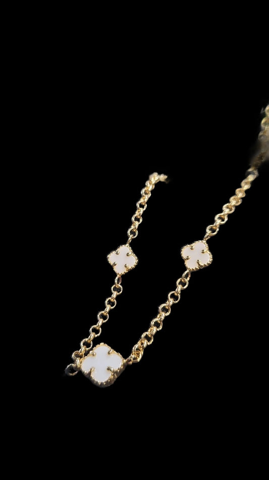 White flowers anklets